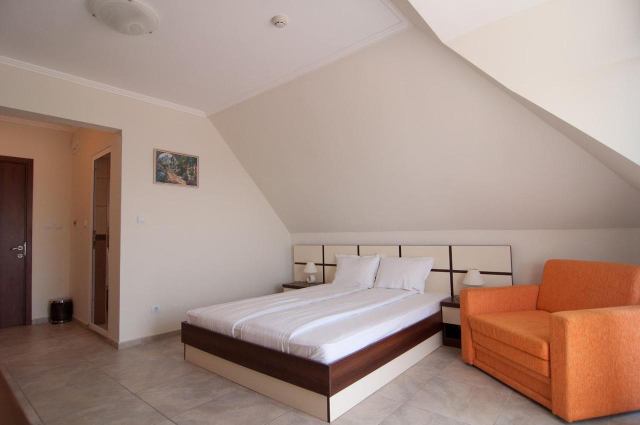 Guest House Hiora Achtopol Exterior foto