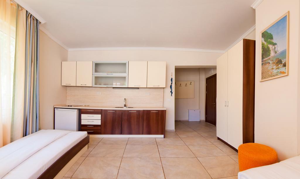 Guest House Hiora Achtopol Exterior foto