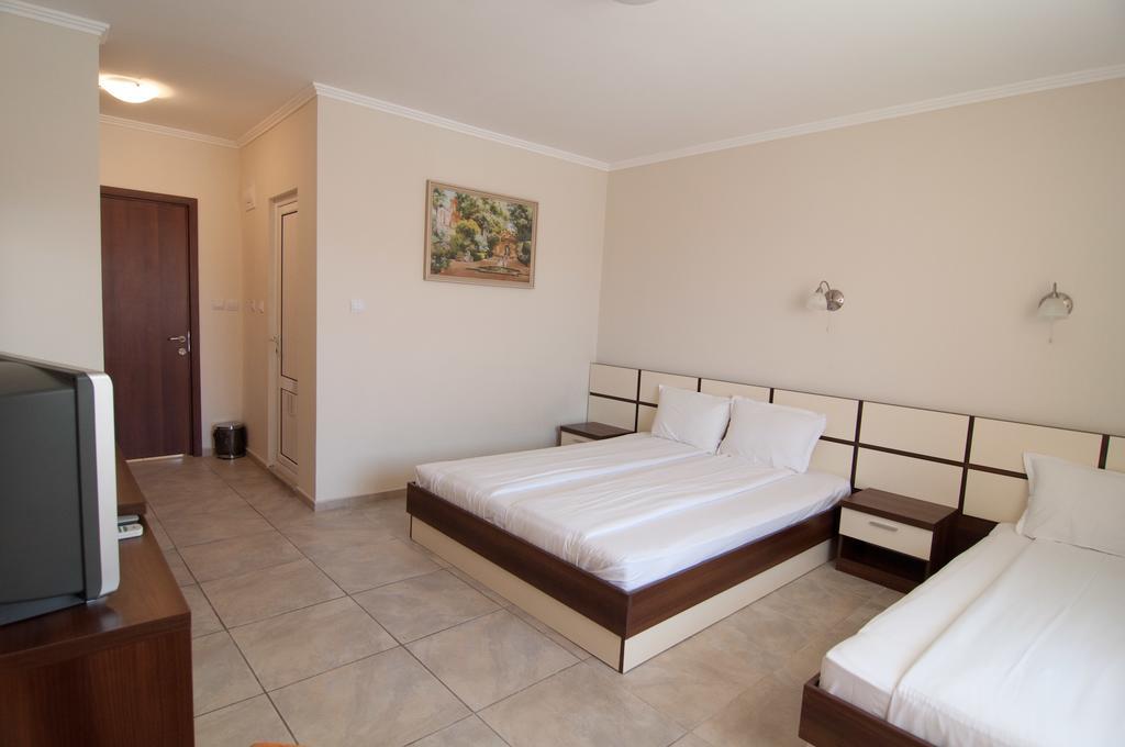 Guest House Hiora Achtopol Exterior foto