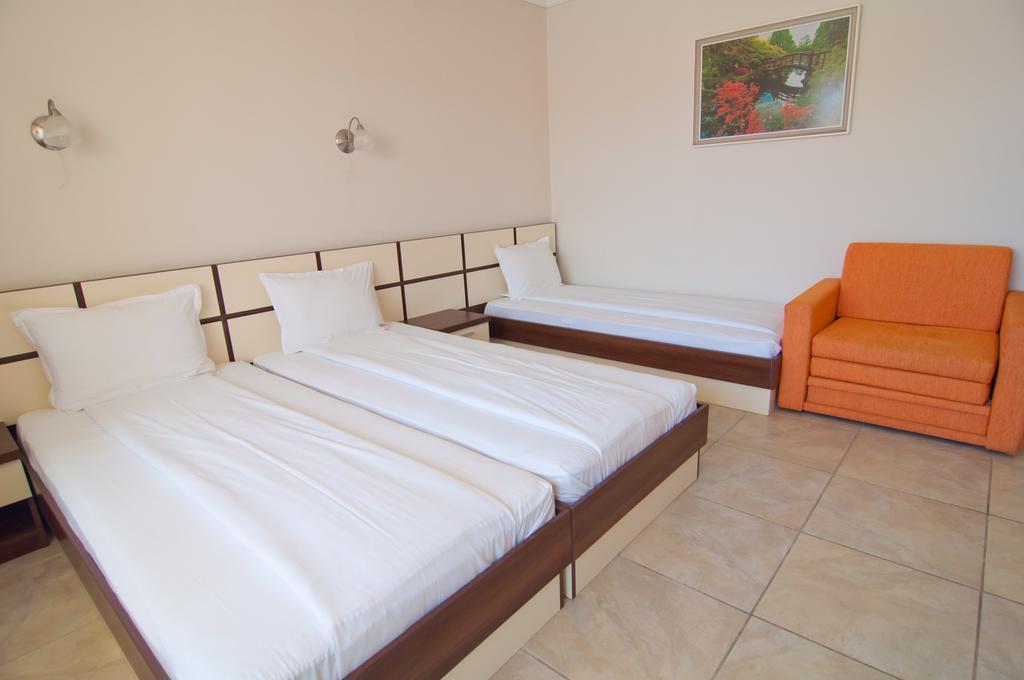 Guest House Hiora Achtopol Exterior foto
